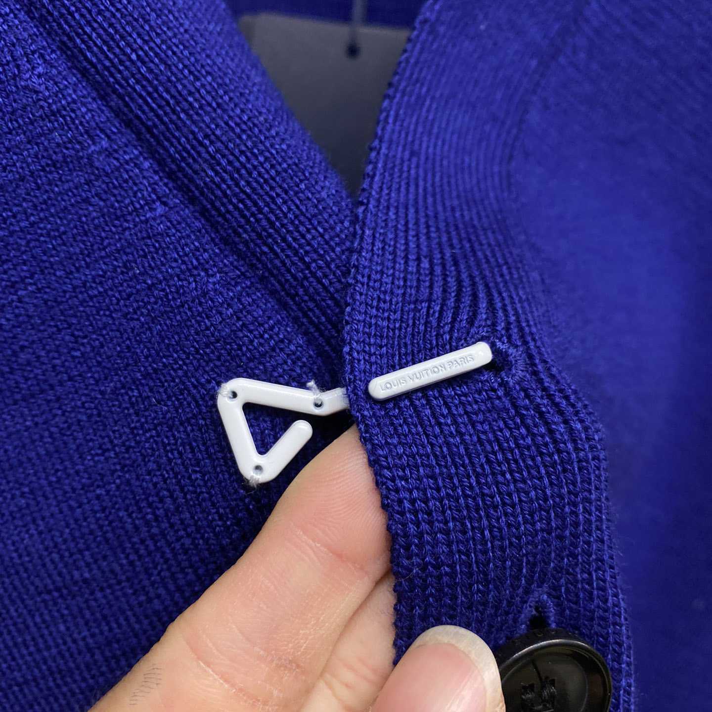 Louis Vuitton Cardigan - DesignerGu