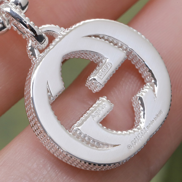 Gucci Interlocking G Necklace In Silver - DesignerGu