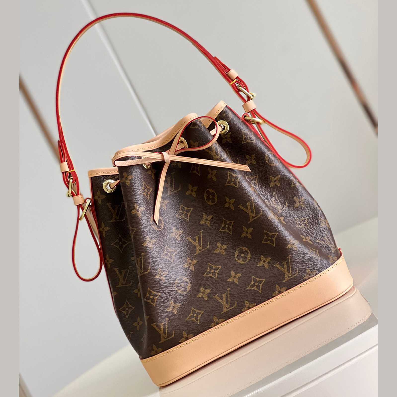 Louis Vuitton Petit Noé (27×27×21cm)   M40818 - DesignerGu