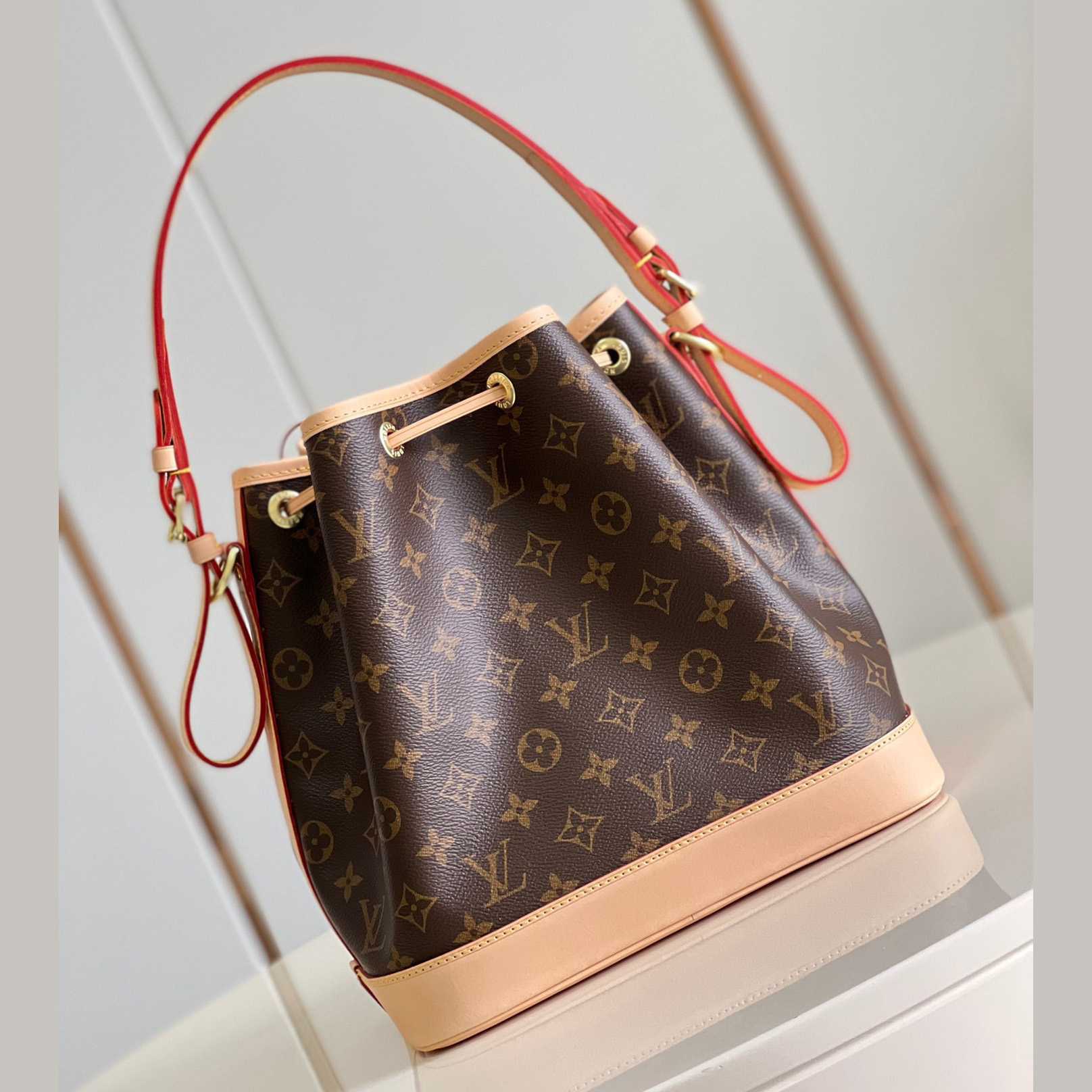 Louis Vuitton Petit Noé (27×27×21cm)   M40818 - DesignerGu