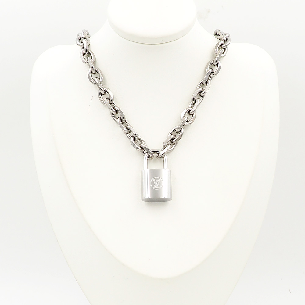 Louis Vuitto LV Edge Cadenas Necklace   - DesignerGu