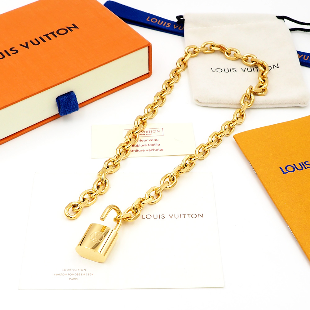 Louis Vuitto LV Edge Cadenas Necklace   - DesignerGu