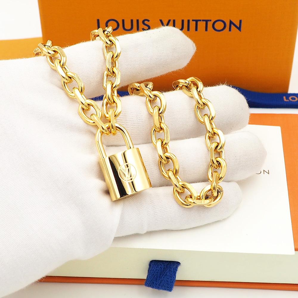 Louis Vuitto LV Edge Cadenas Necklace   - DesignerGu