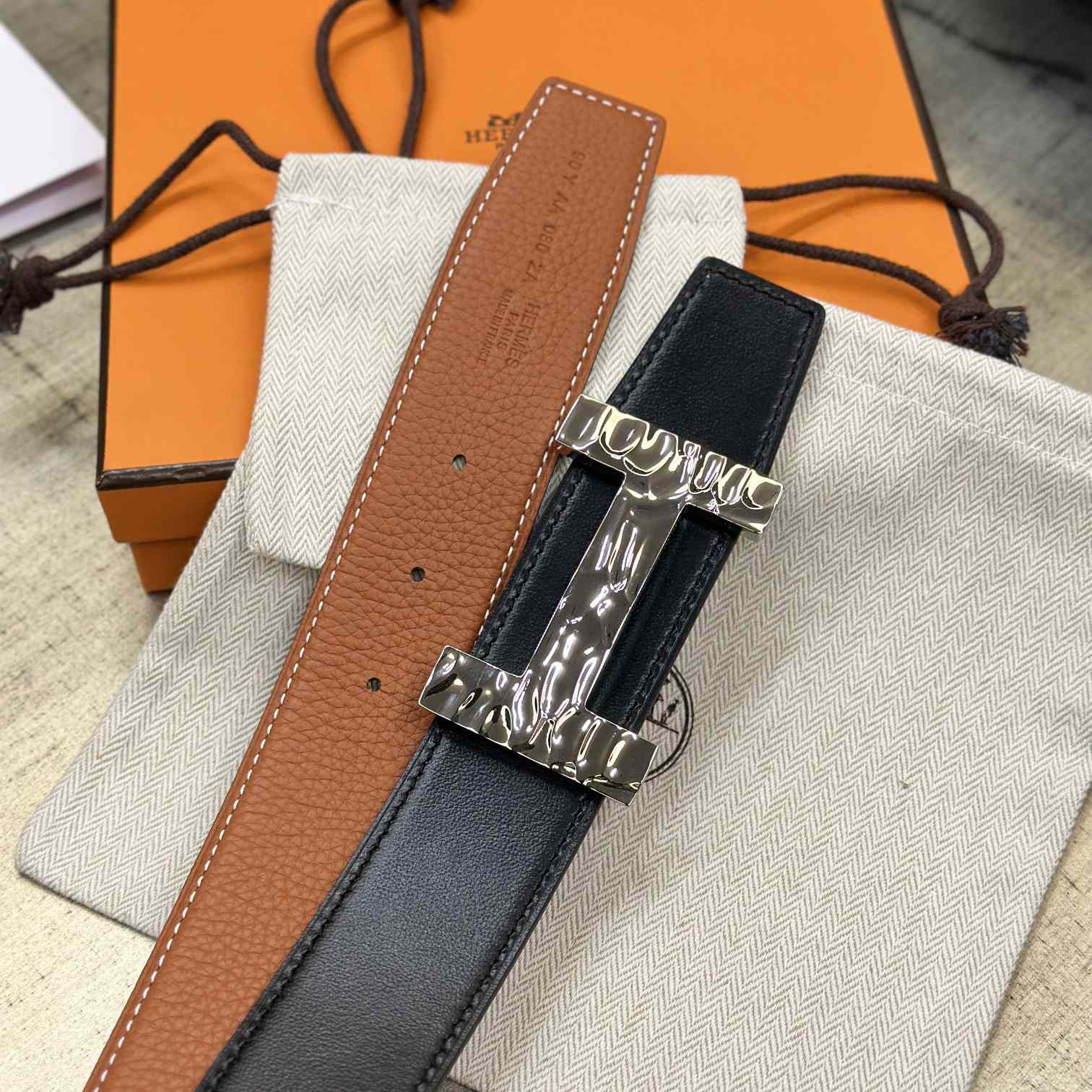 Hermes Quizz H2O Belt buckle & Reversible Leather Strap 38 mm - DesignerGu