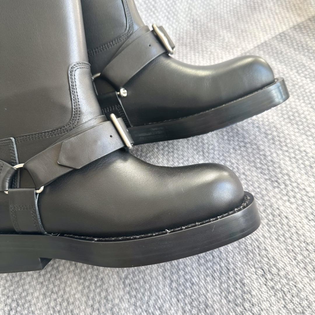 Burberry Leather Saddle Low Boots - DesignerGu