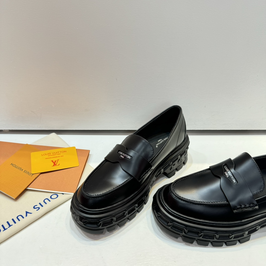 Louis Vuitton LV Record Loafer - DesignerGu