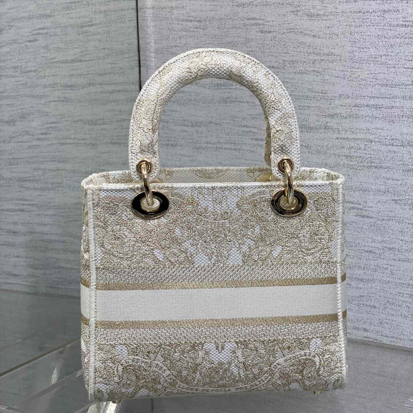 Dior Medium Lady D-lite Bag - DesignerGu