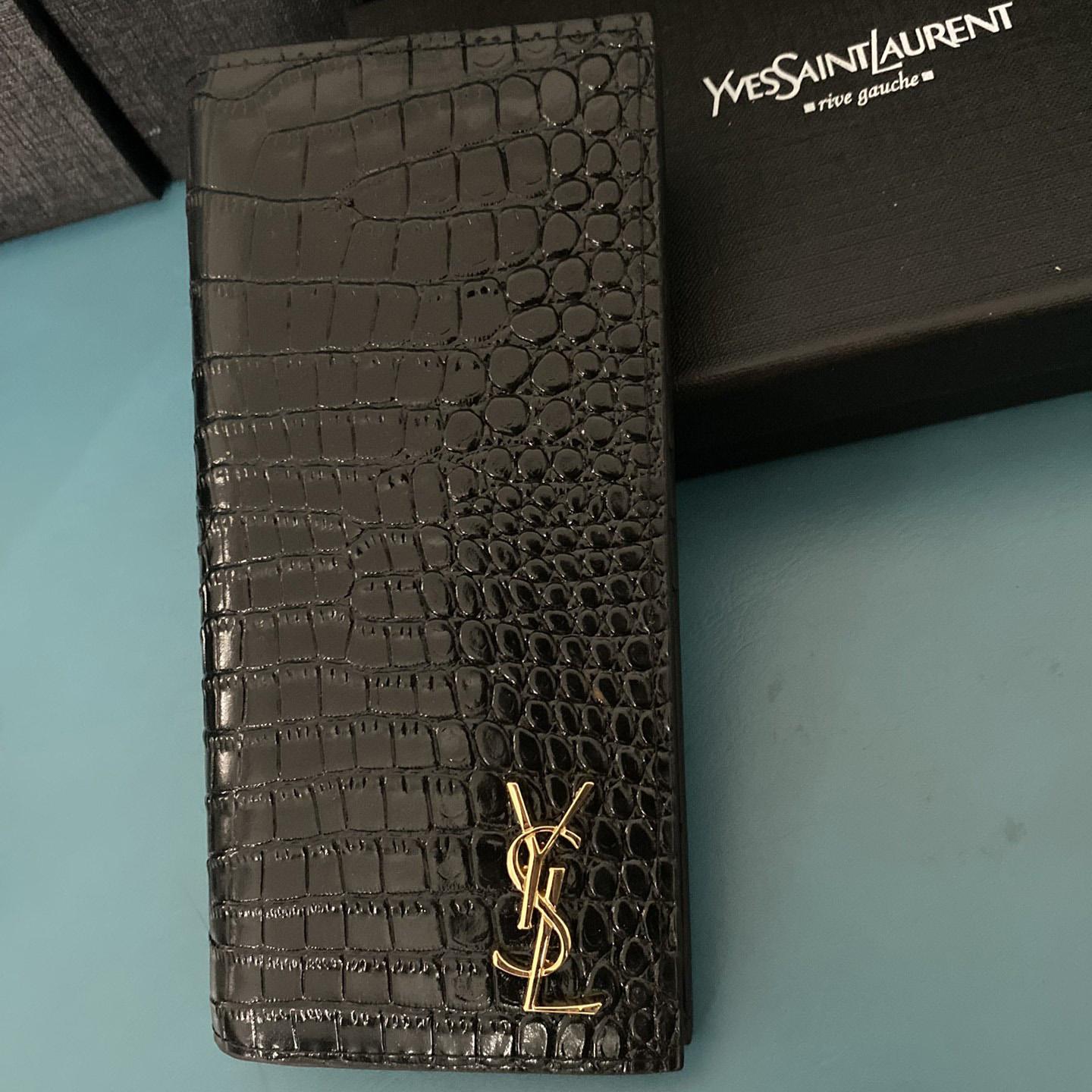 Saint Laurent Monogram Embossed Pouch  (18-12-2.5cm) - DesignerGu