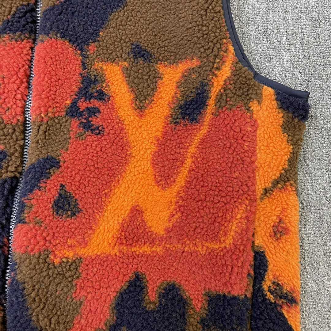 Louis Vuitton Reversible Fleece Gilet - DesignerGu