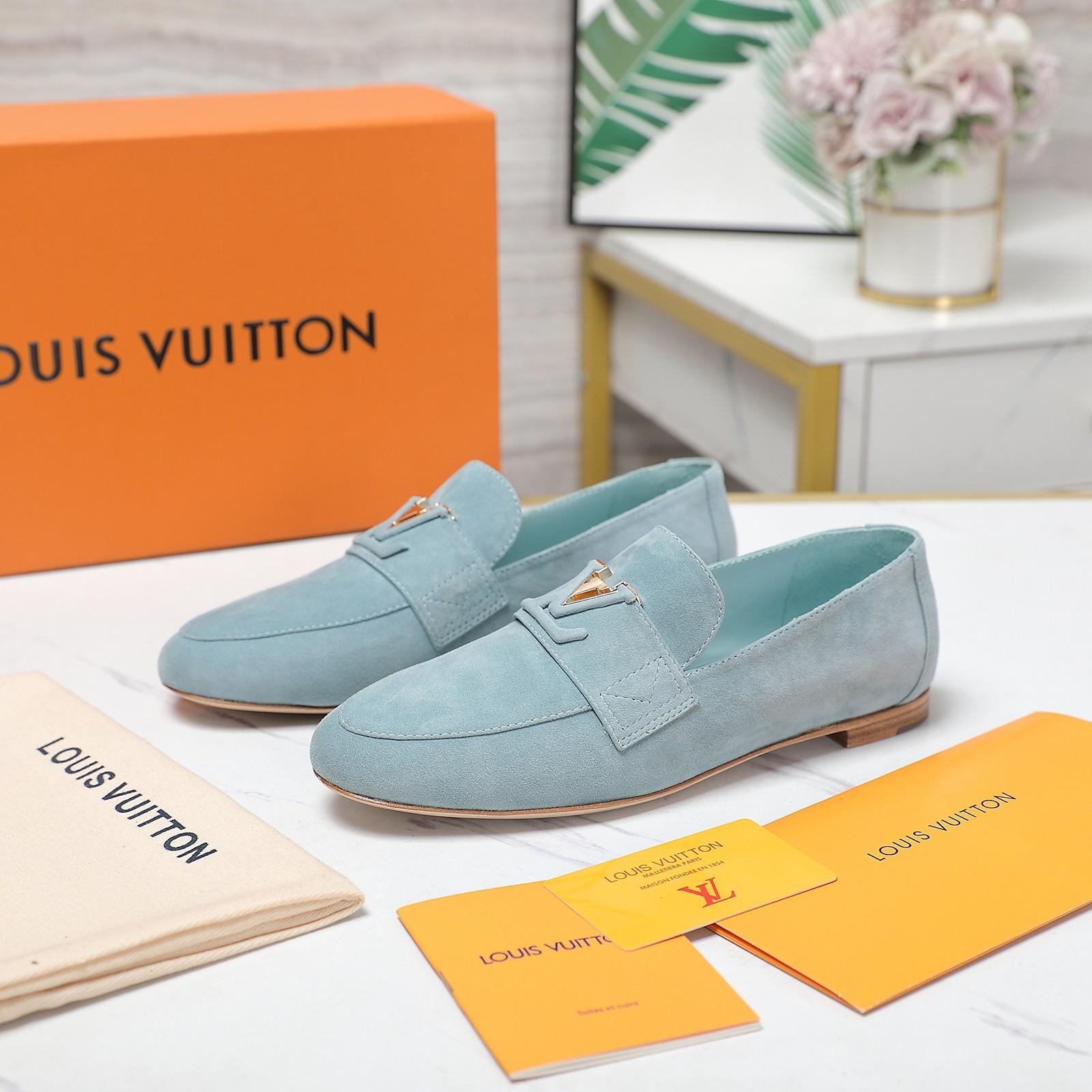 Louis Vuitton LV Capri Loafer - DesignerGu