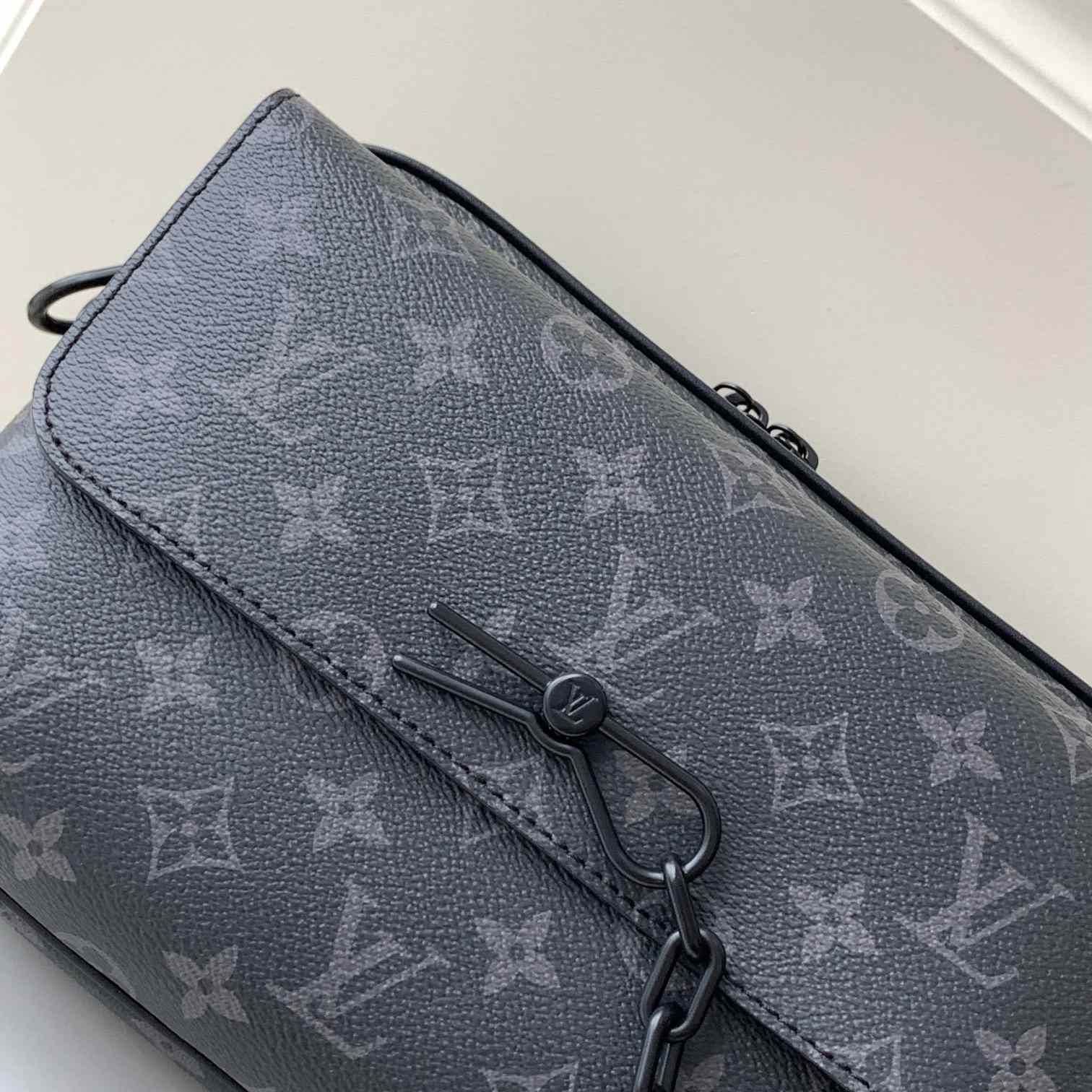 Louis Vuitton Steamer Messenger   M46795 - DesignerGu