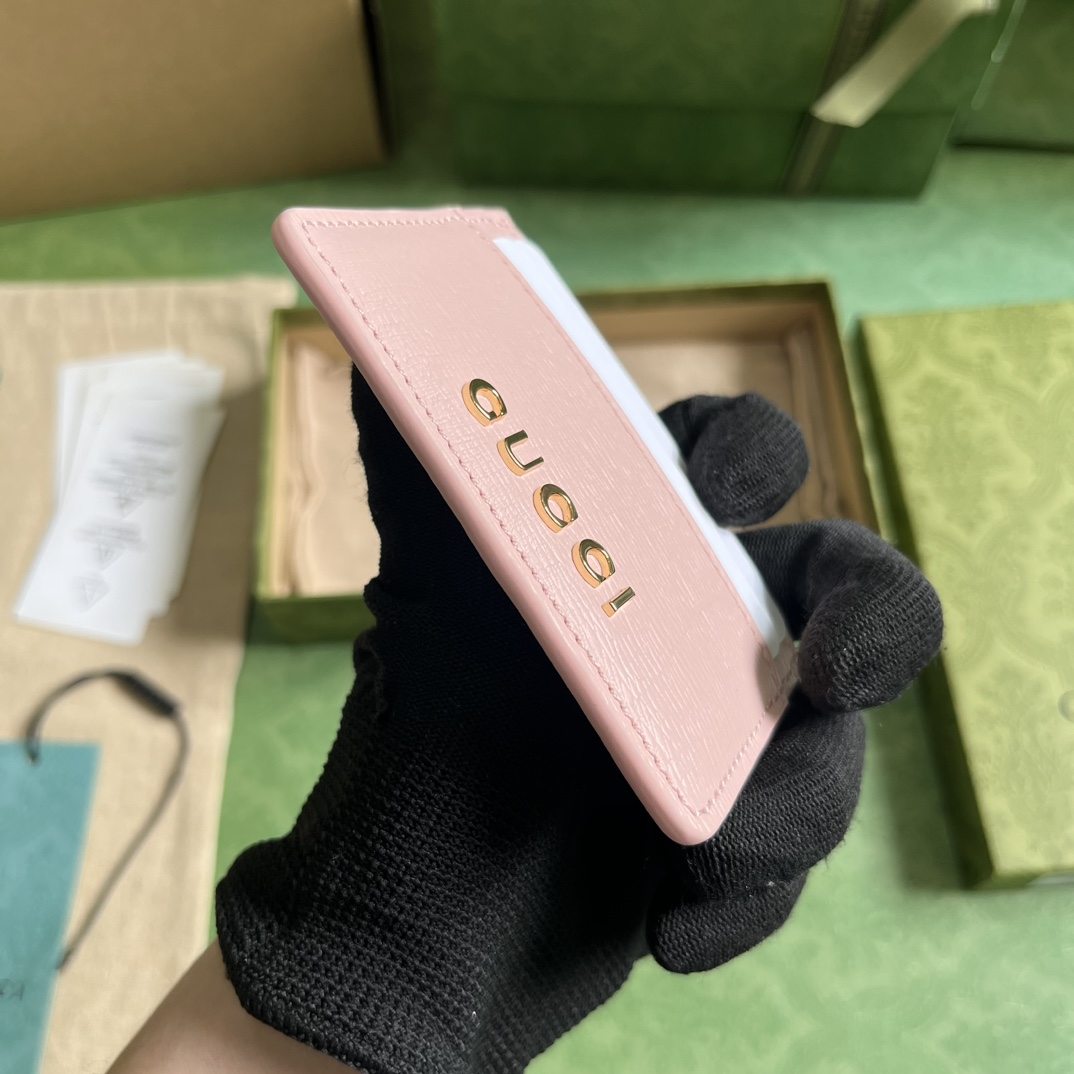 Gucci Card Case With Gucci Script - DesignerGu