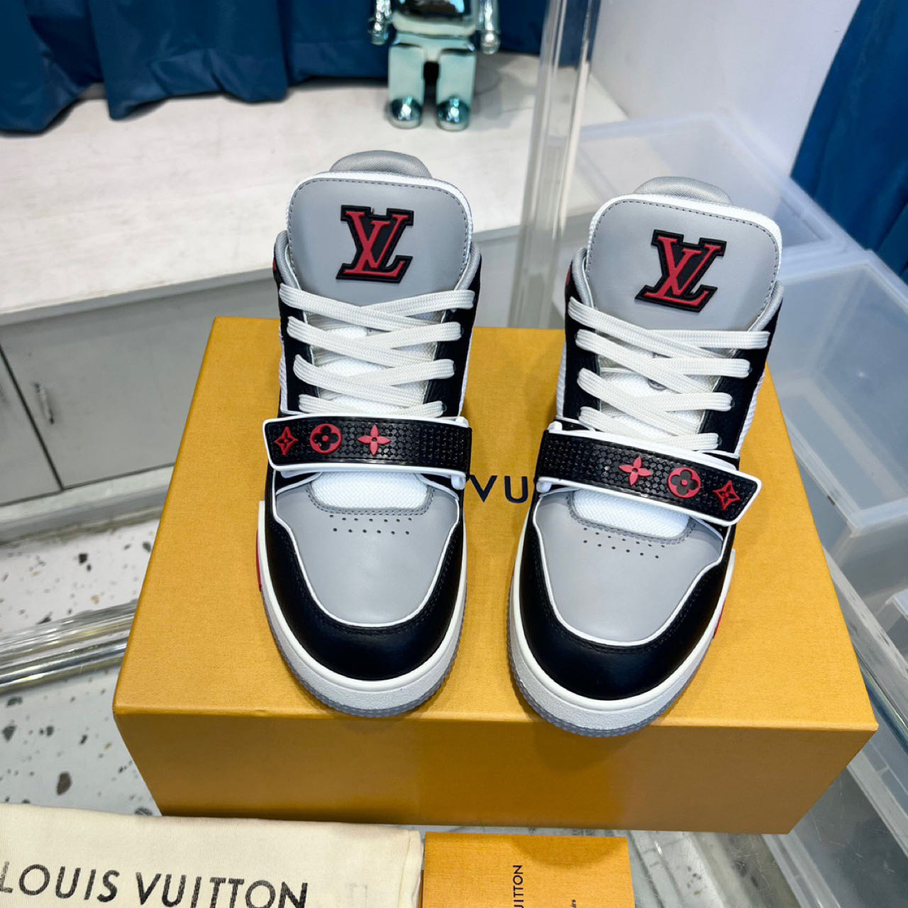 Louis Vuitton LV Trainer Sneaker - DesignerGu