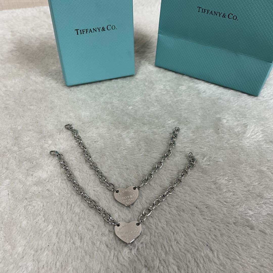 Tiffany&CO Full Heart Toggle Bracelet - DesignerGu