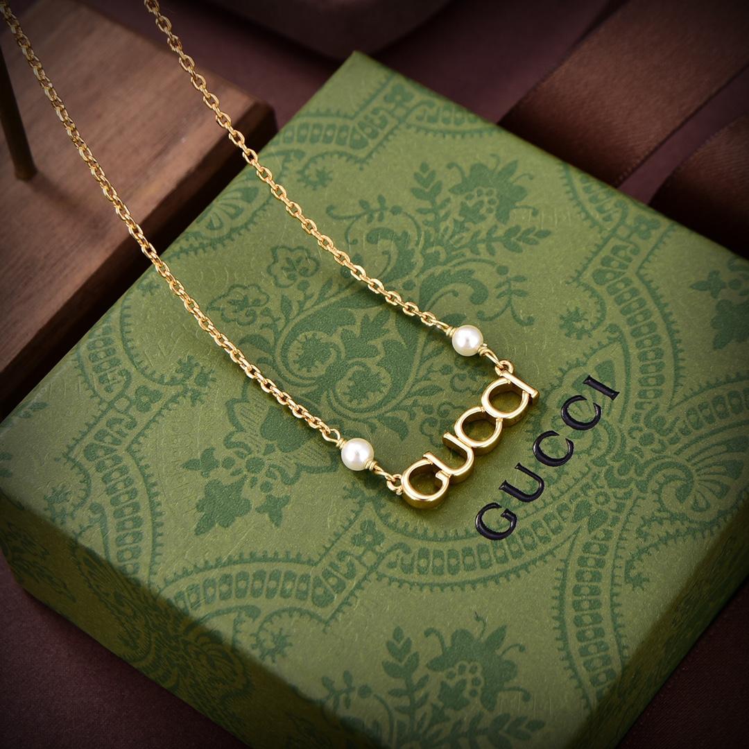 Gucci Letter Single Necklace - DesignerGu