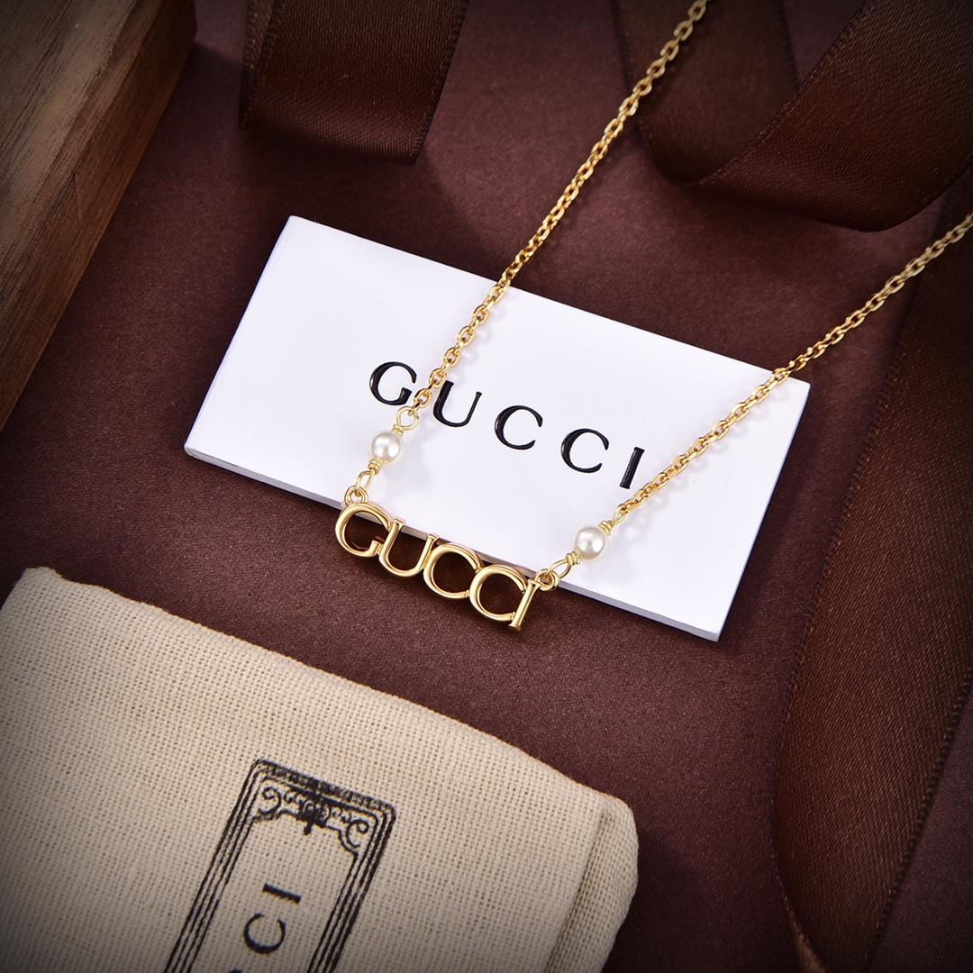 Gucci Letter Single Necklace - DesignerGu