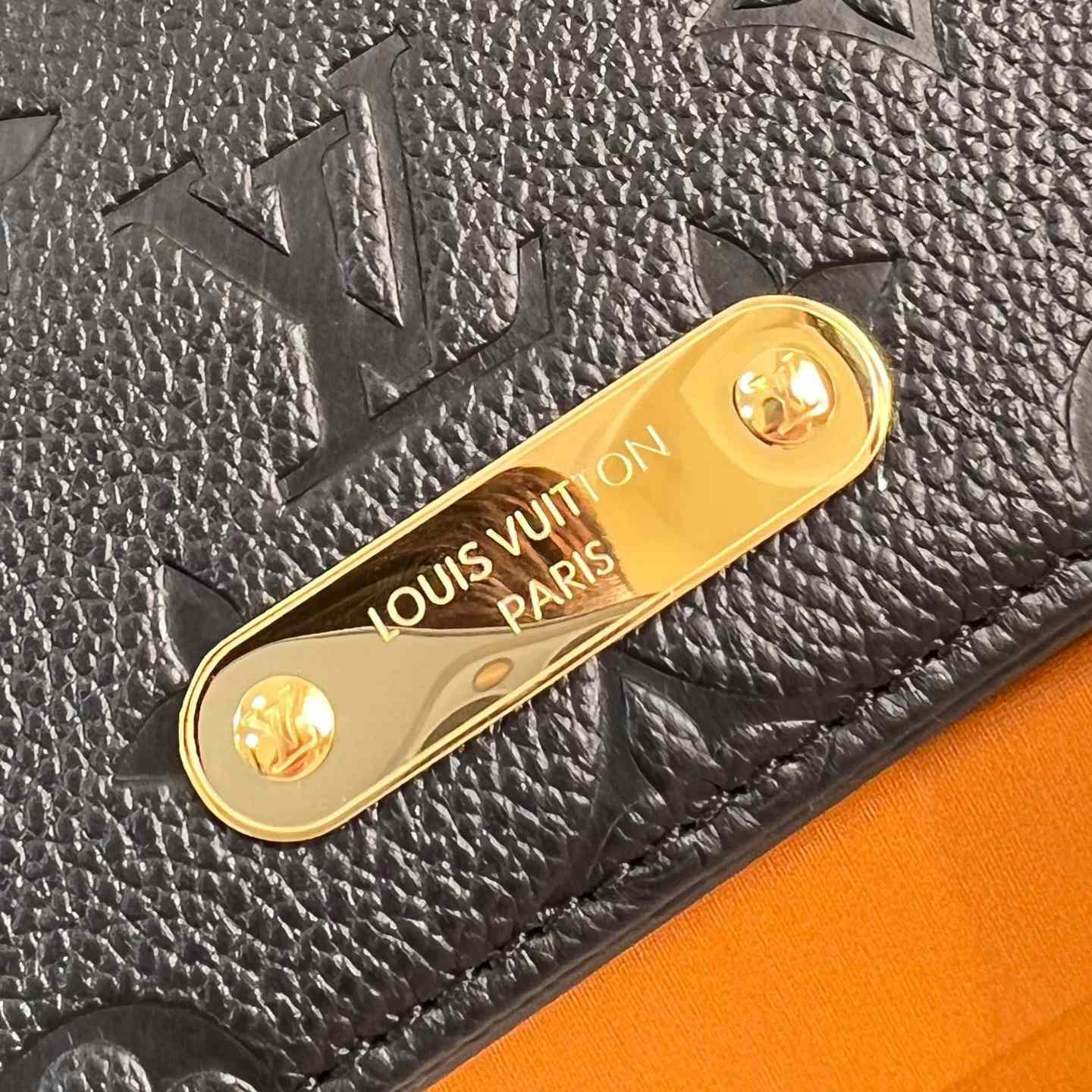 Louis Vuitton Wallet On Chain Lily    M46919 - DesignerGu