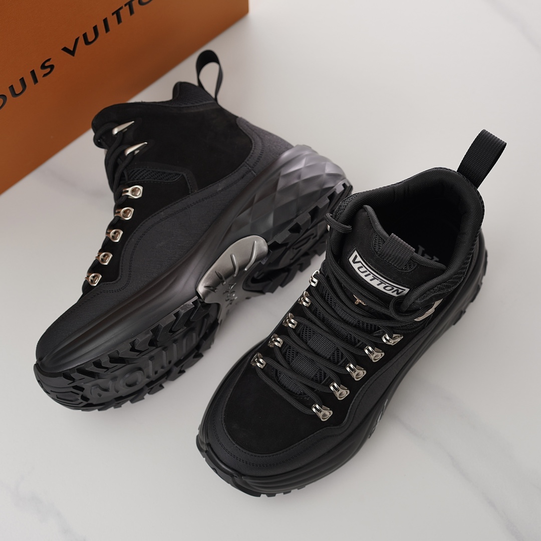 Louis Vuitton LV Discovery Ankle Boot   - DesignerGu