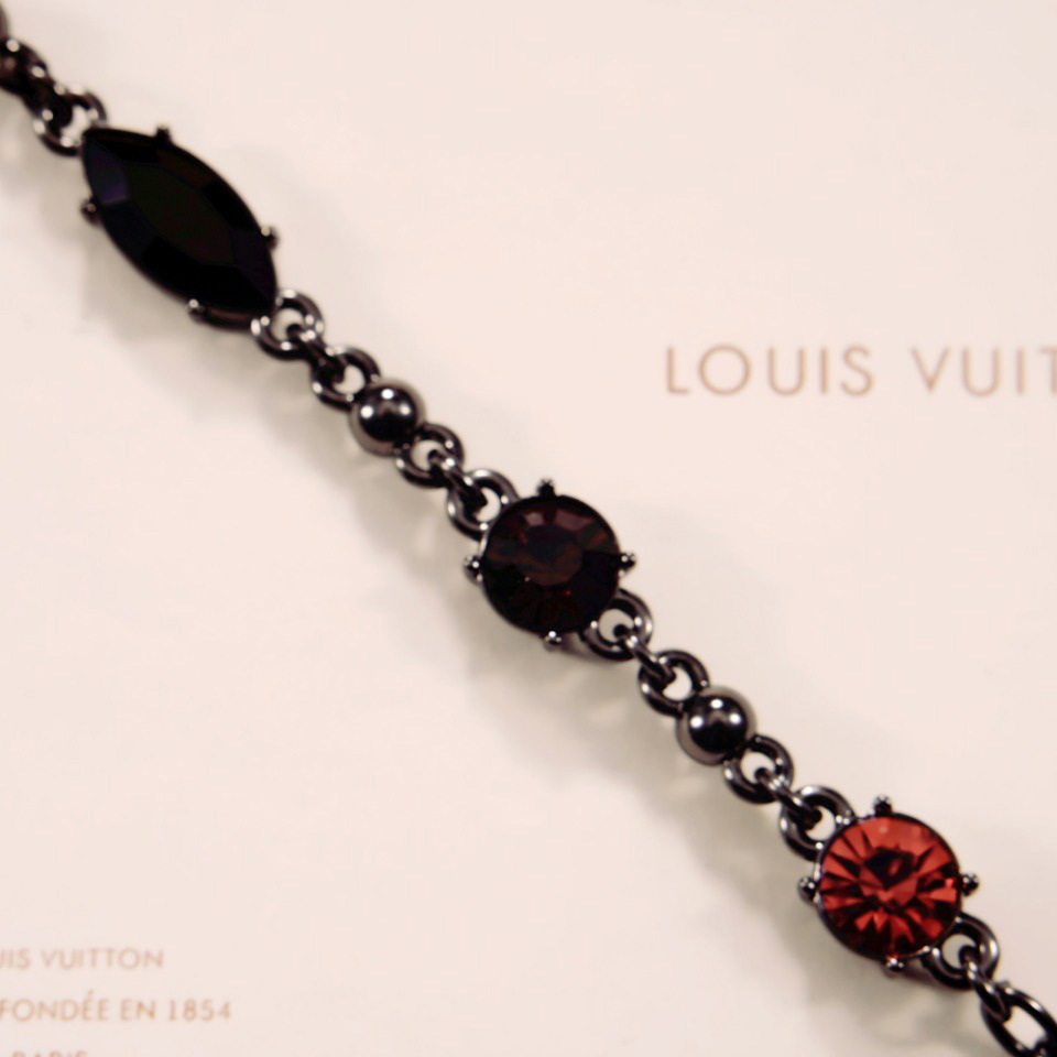 Louis Vuitton LV Light Bracelet   M1204A - DesignerGu