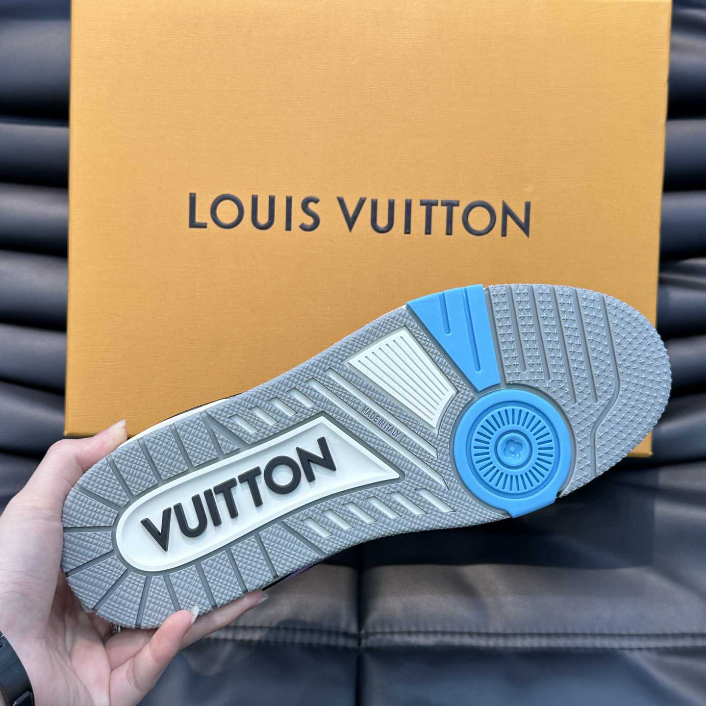 Louis Vuitton LV Trainer Sneaker           1ACEGH - DesignerGu