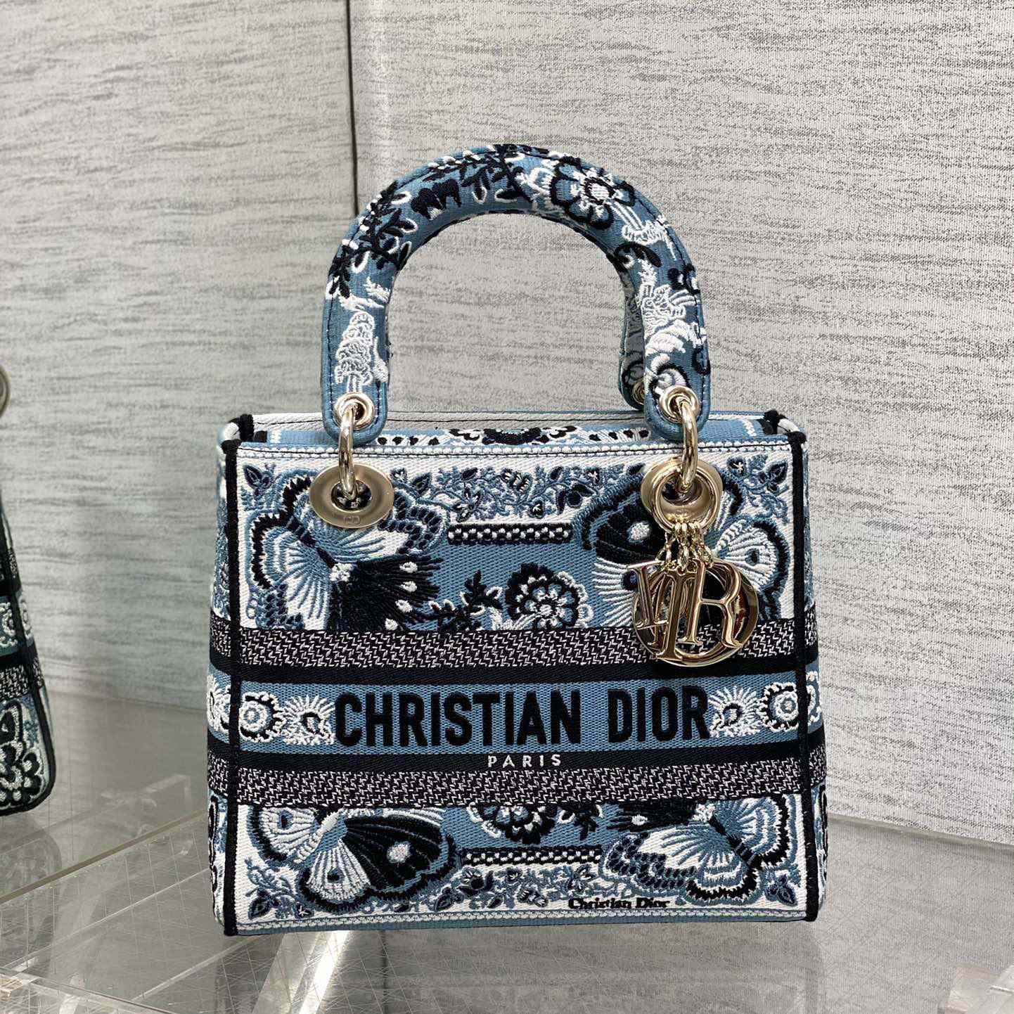 Dior Medium Lady D-Lite Bag - DesignerGu