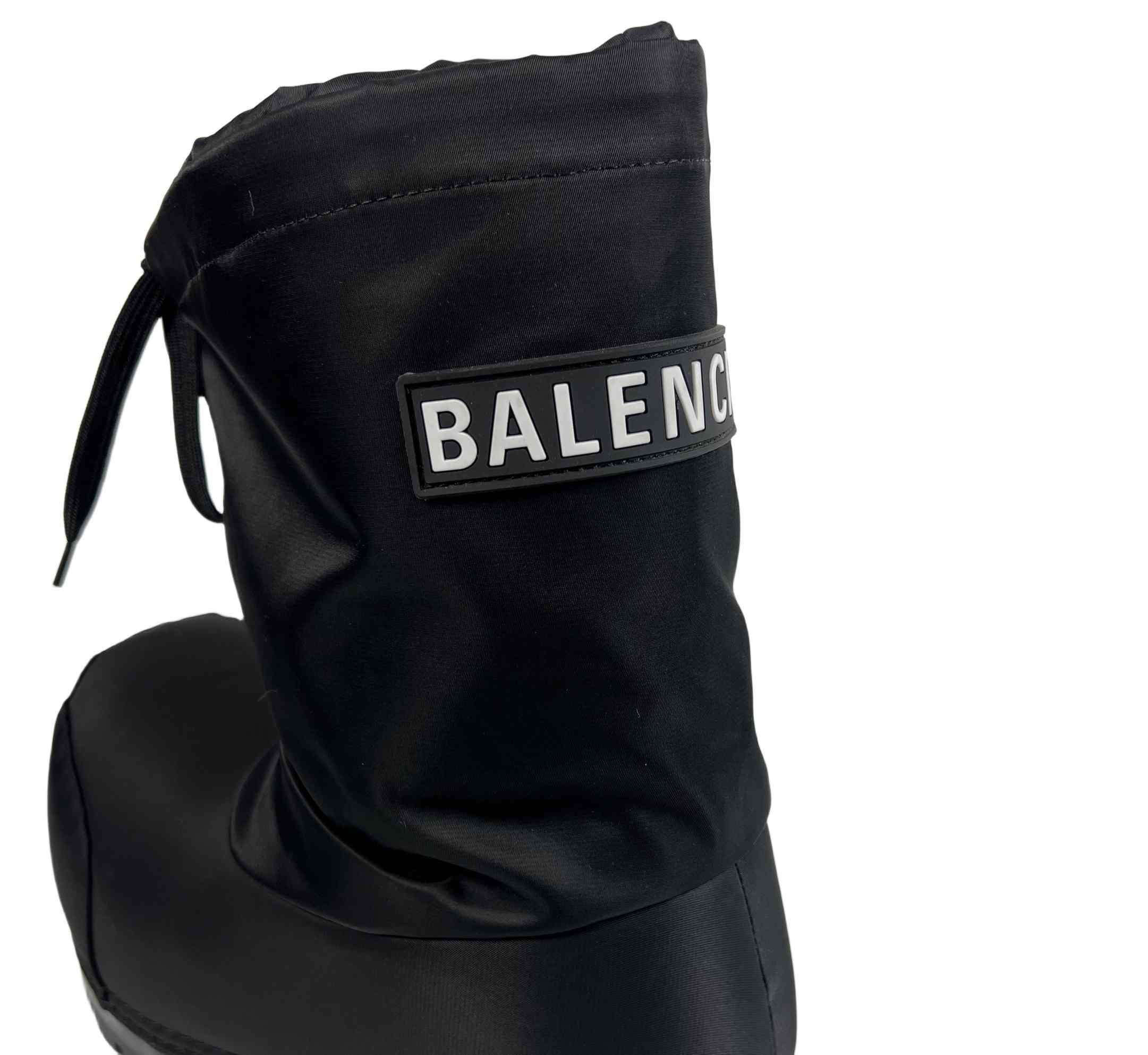 Balenciaga Alaska Low Boot In Black Nylon - DesignerGu