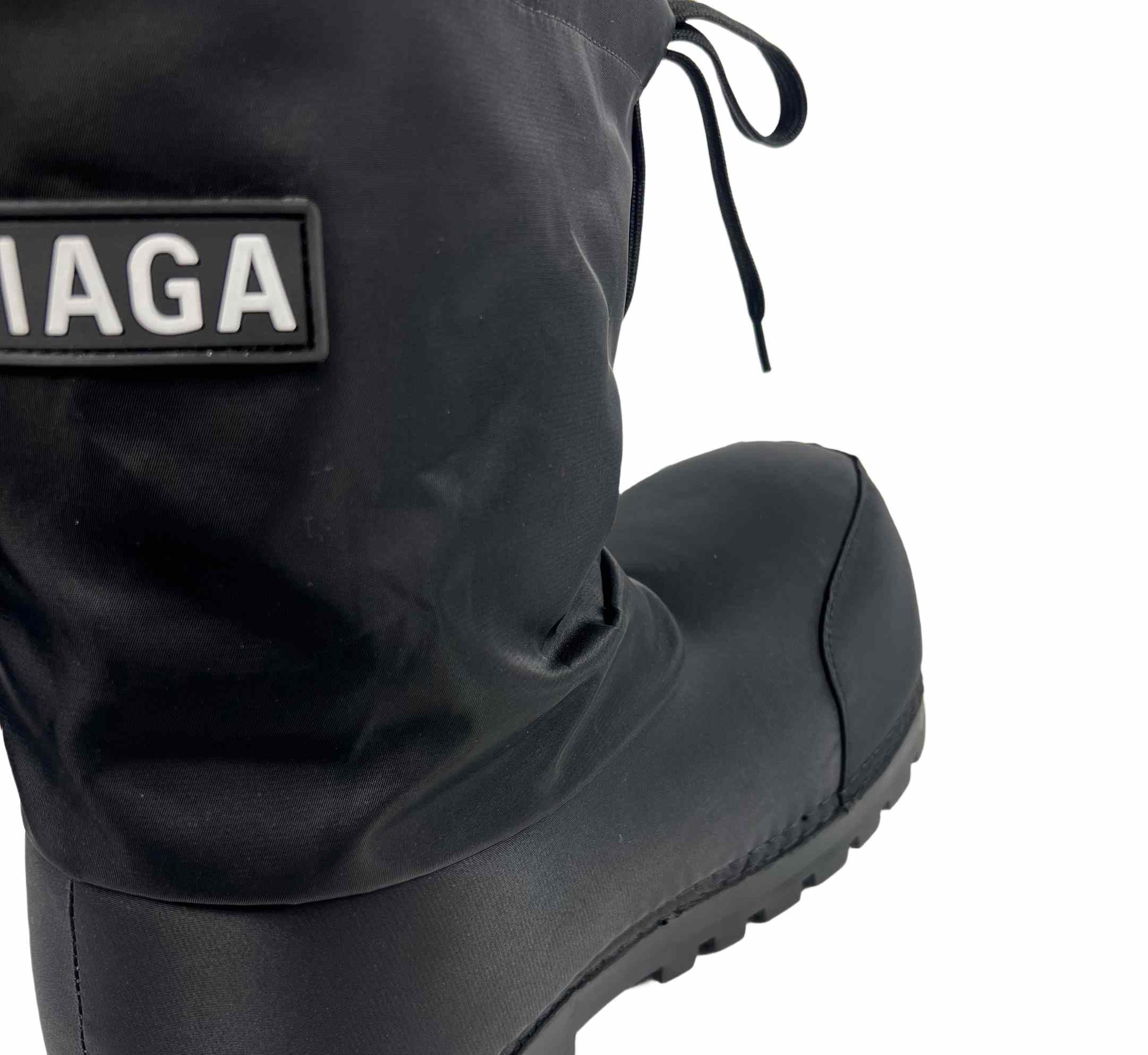 Balenciaga Alaska Low Boot In Black Nylon - DesignerGu