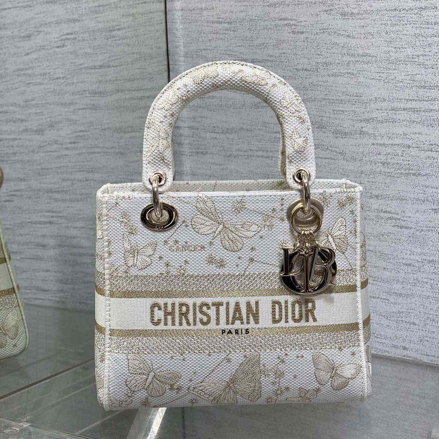 Dior Medium Lady D-Lite Bag - DesignerGu