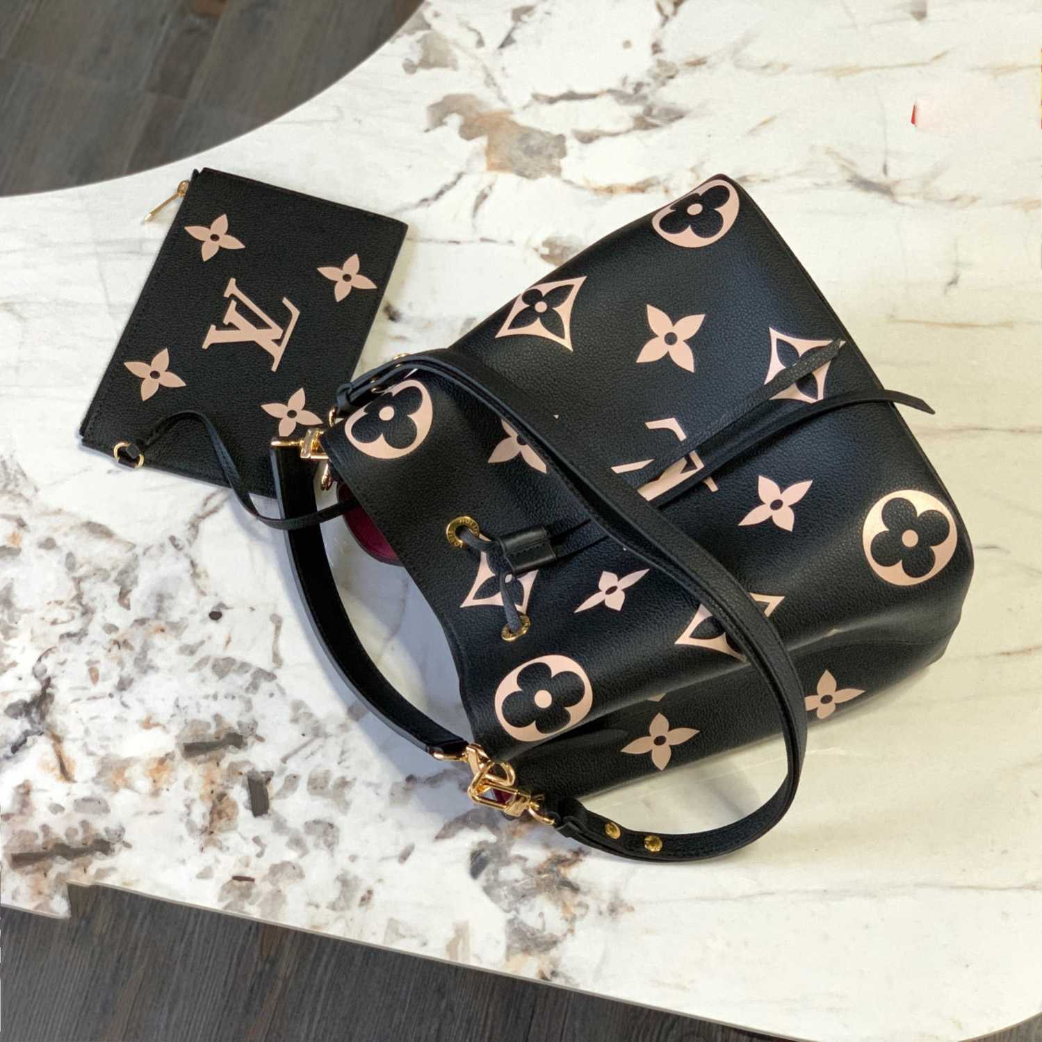 Louis Vuitton Néonoé MM  (26*26*17.5 cm) M45497 - DesignerGu