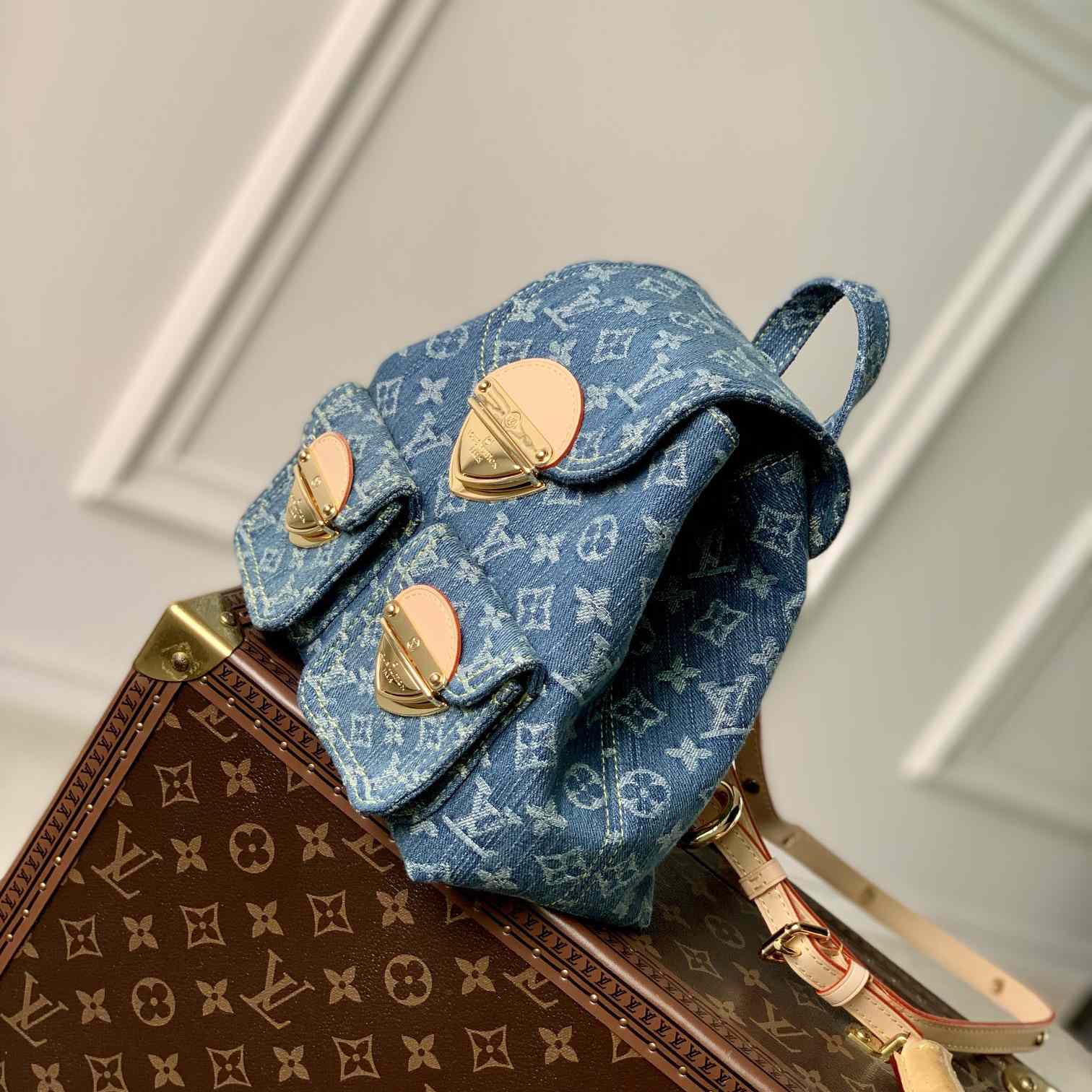 Louis Vuitton Venice    M46836 - DesignerGu