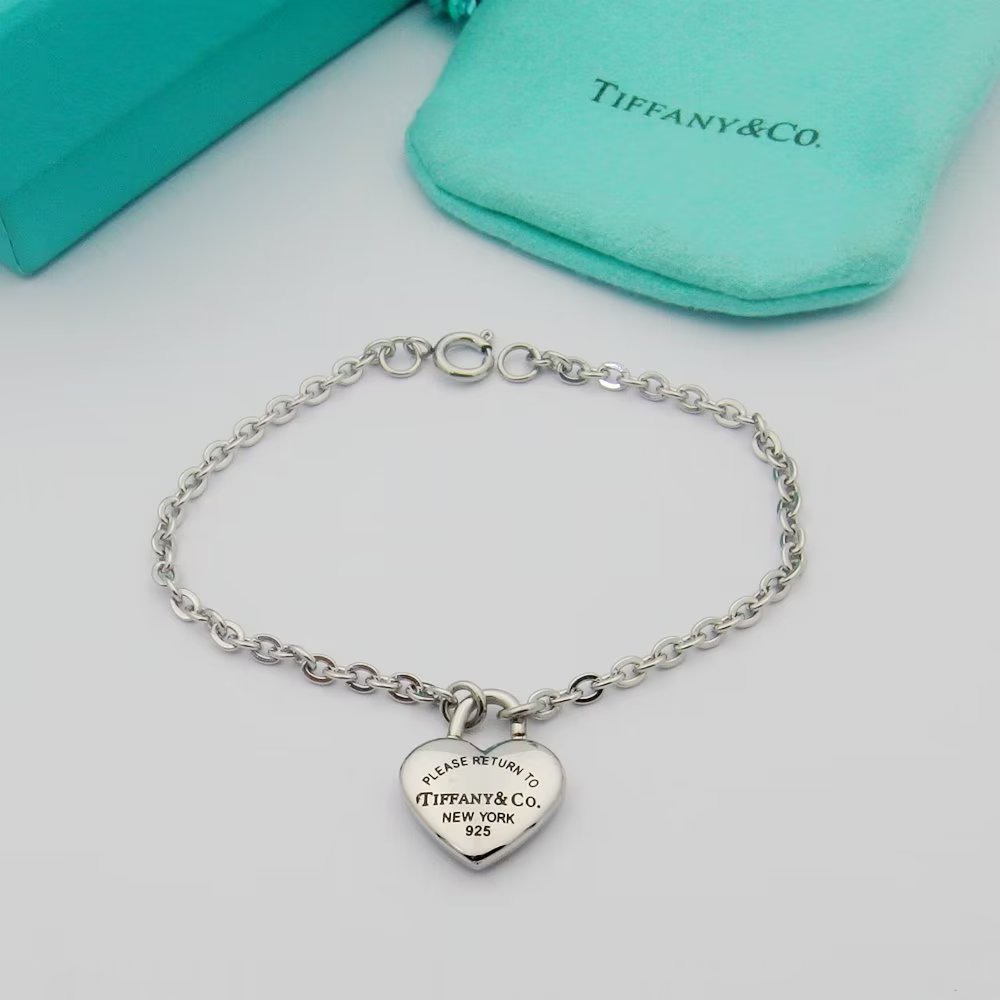 Tiffany&CO Full Heart Bracelet - DesignerGu