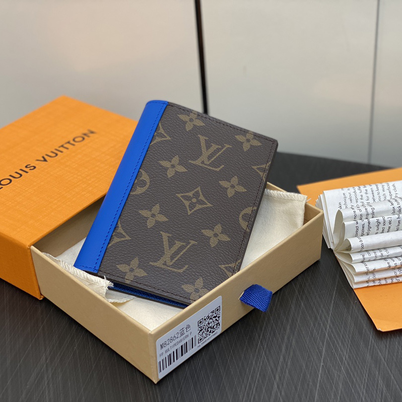 Louis Vuitton Passport Cover   M82865 - DesignerGu