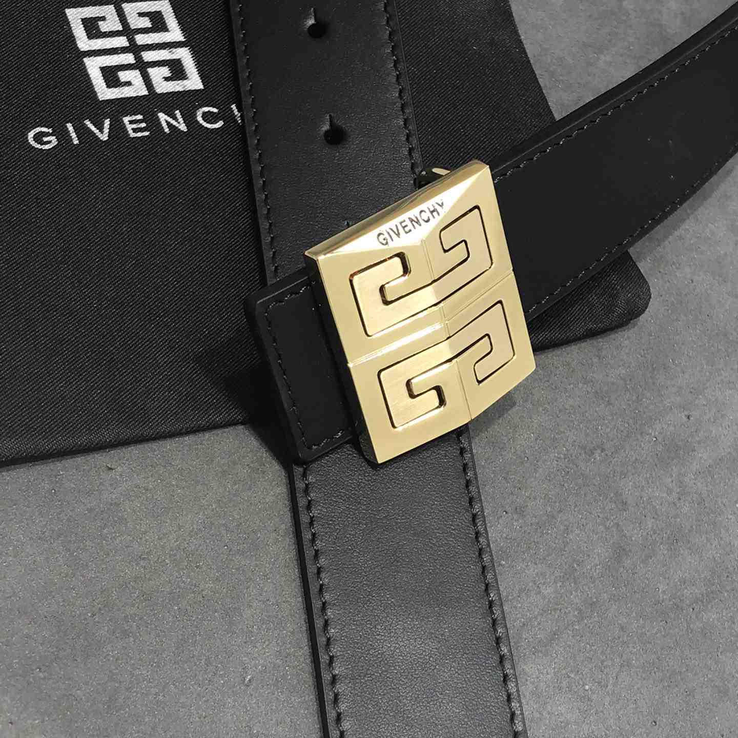 Givenchy 4G Reversible Belt In Leather  - DesignerGu