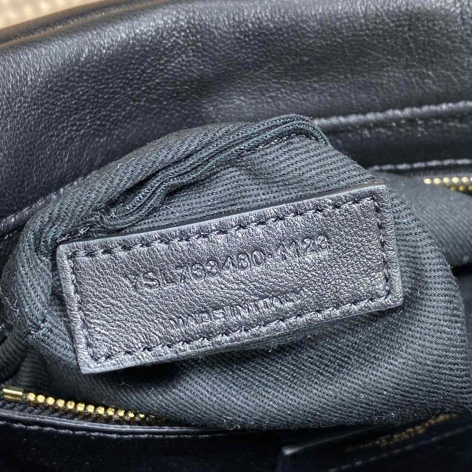 Saint Laurent Le 5 À 7 Supple Small In Padded Lambskin - DesignerGu