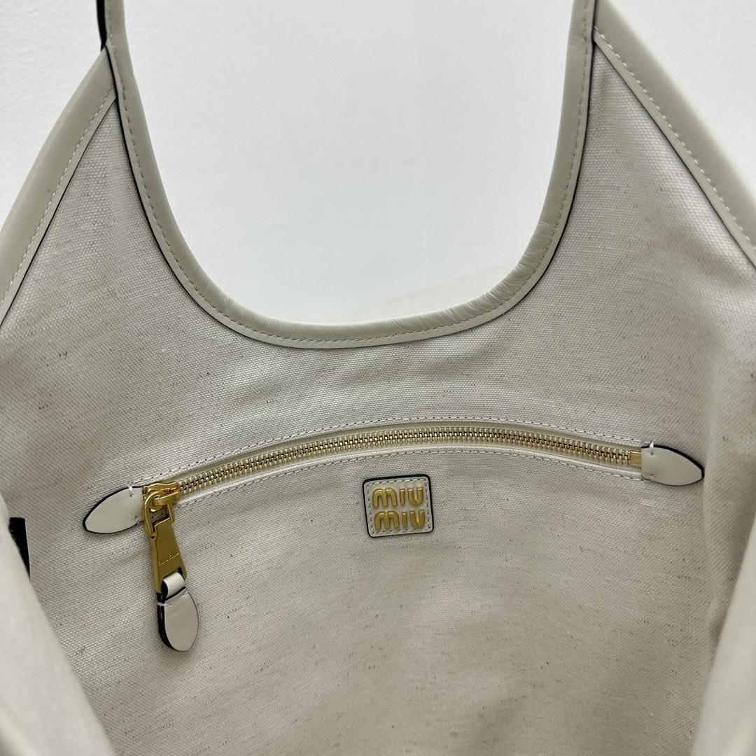 Miu Miu IVY Leather Bag - DesignerGu