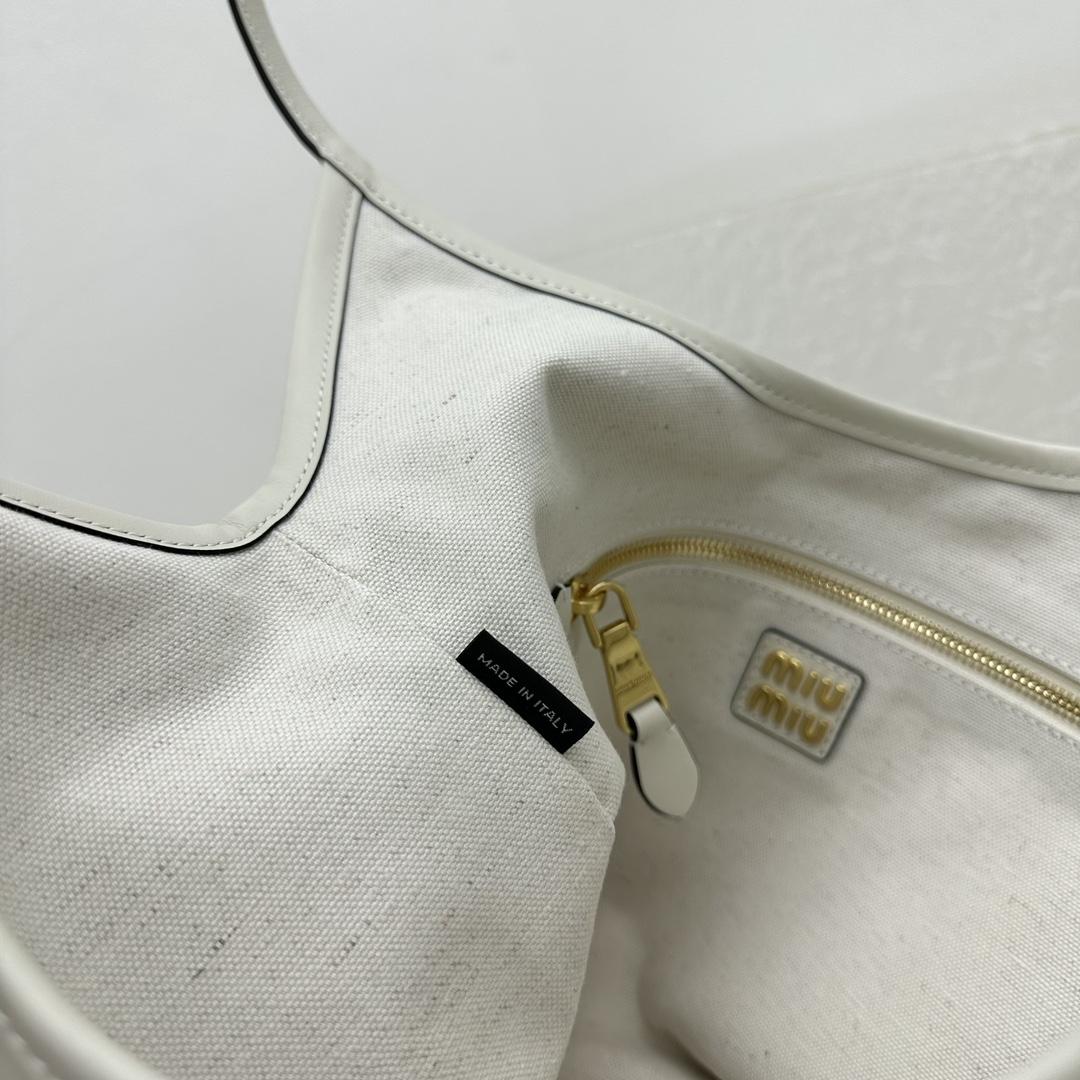 Miu Miu IVY Leather Bag - DesignerGu