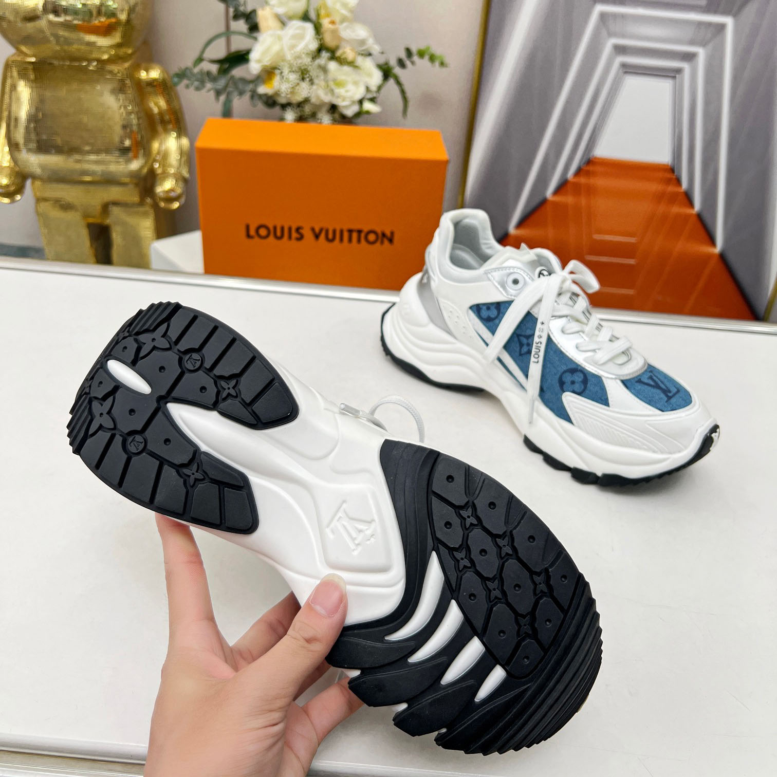 Louis Vuitton Run 55 Sneaker               1ABHQK - DesignerGu