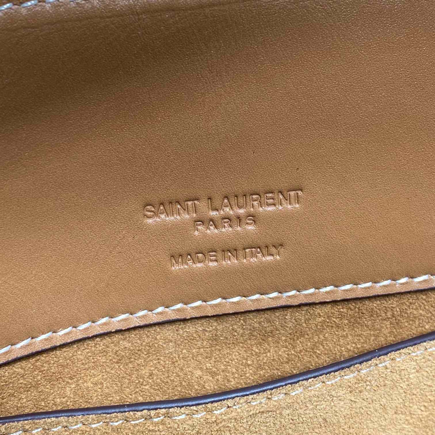 Saint Laurent Le 37 Small In Shiny Leather - DesignerGu