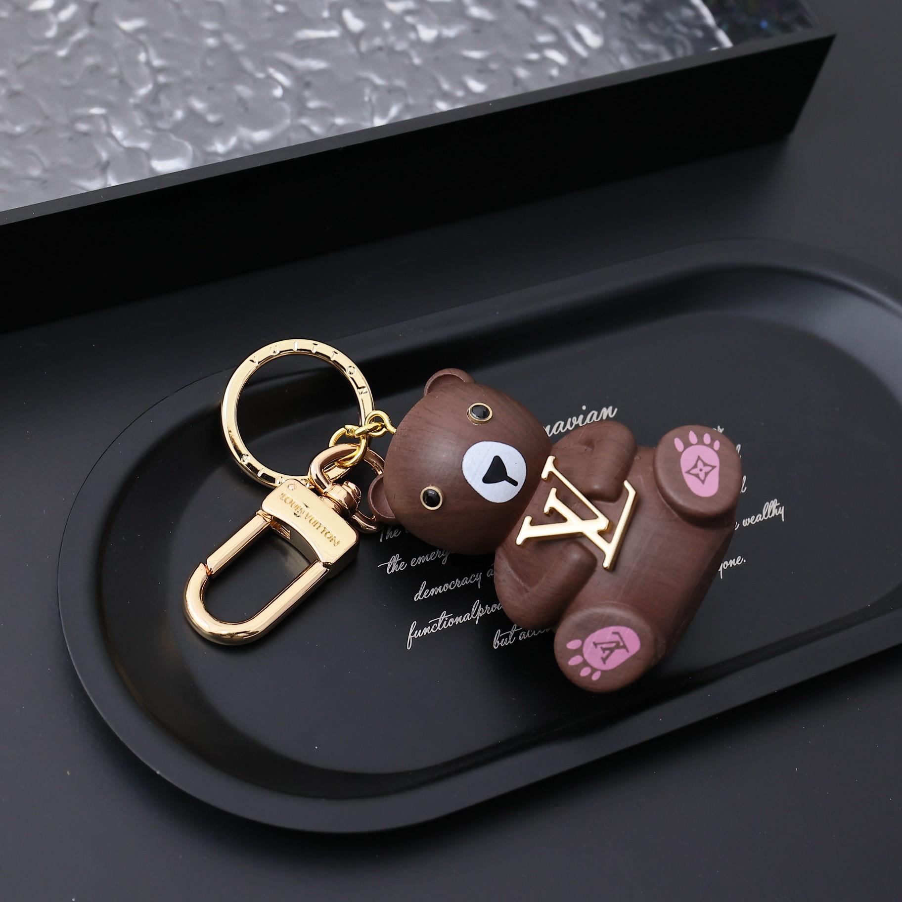 Louis Vuitton LV Teddy Bear Keyring And Bag Charm   M01360 - DesignerGu