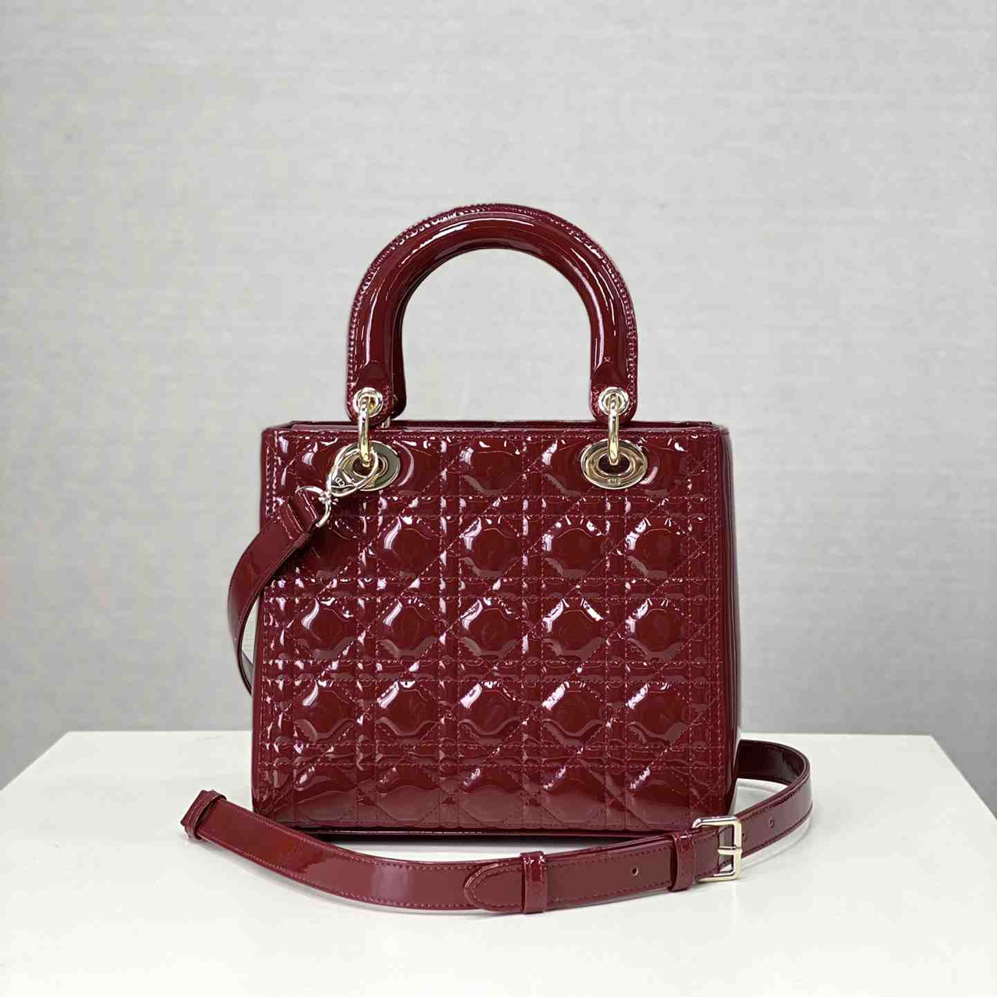 Dior Small Lady Dior Bag   20cm - DesignerGu