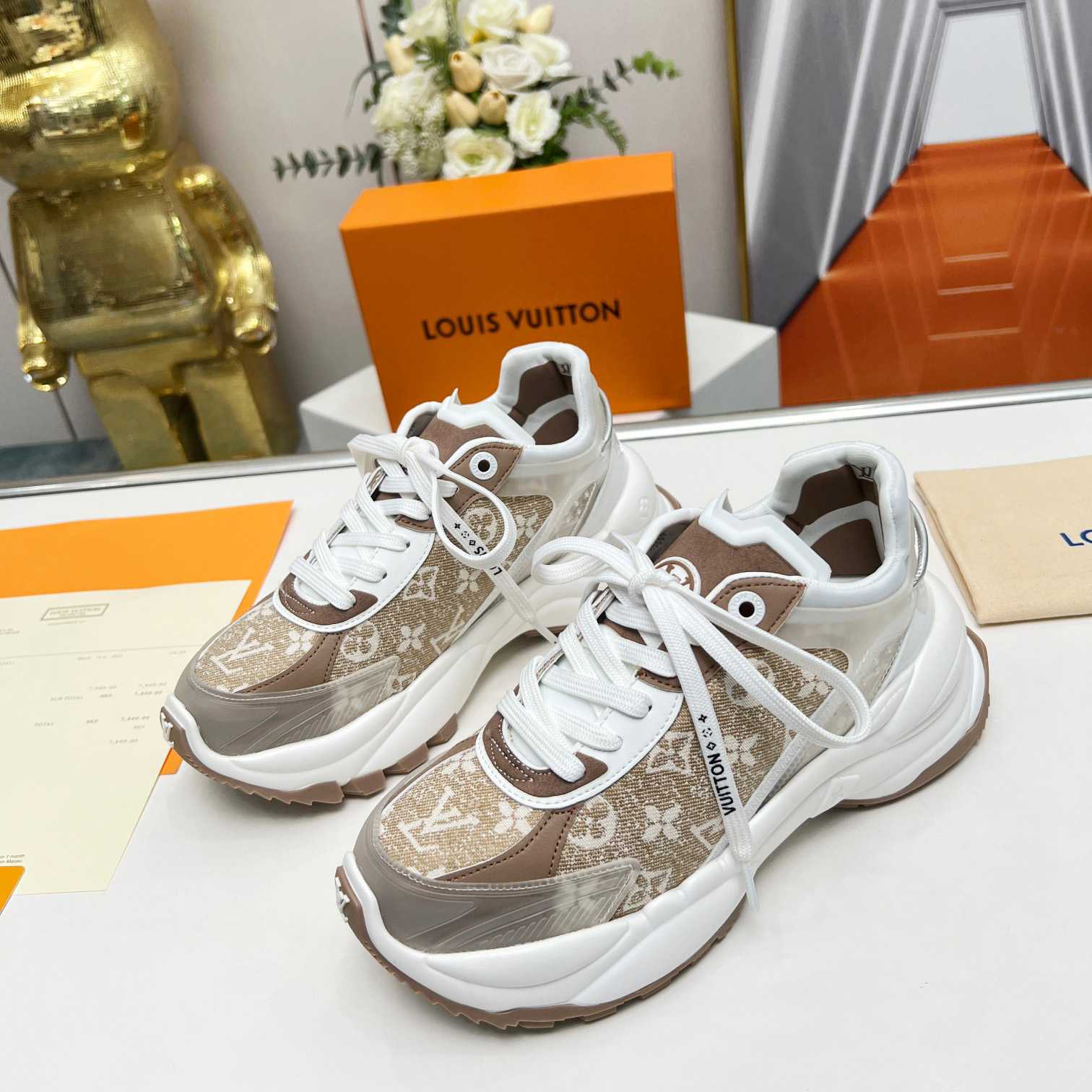 Louis Vuitton Monogram Sneaker            - DesignerGu