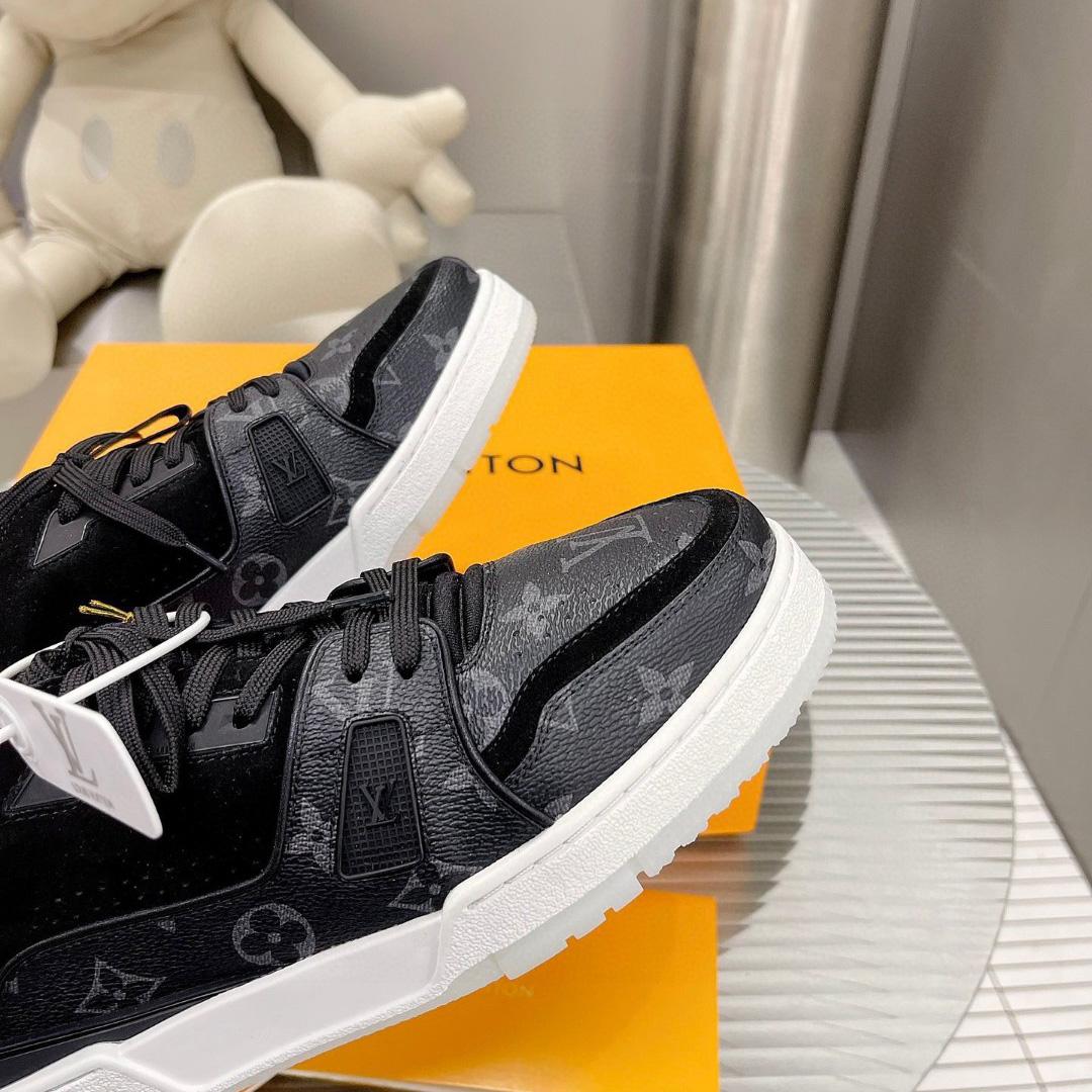 Louis Vuitton Trainer Sneaker(upon uk size) - DesignerGu