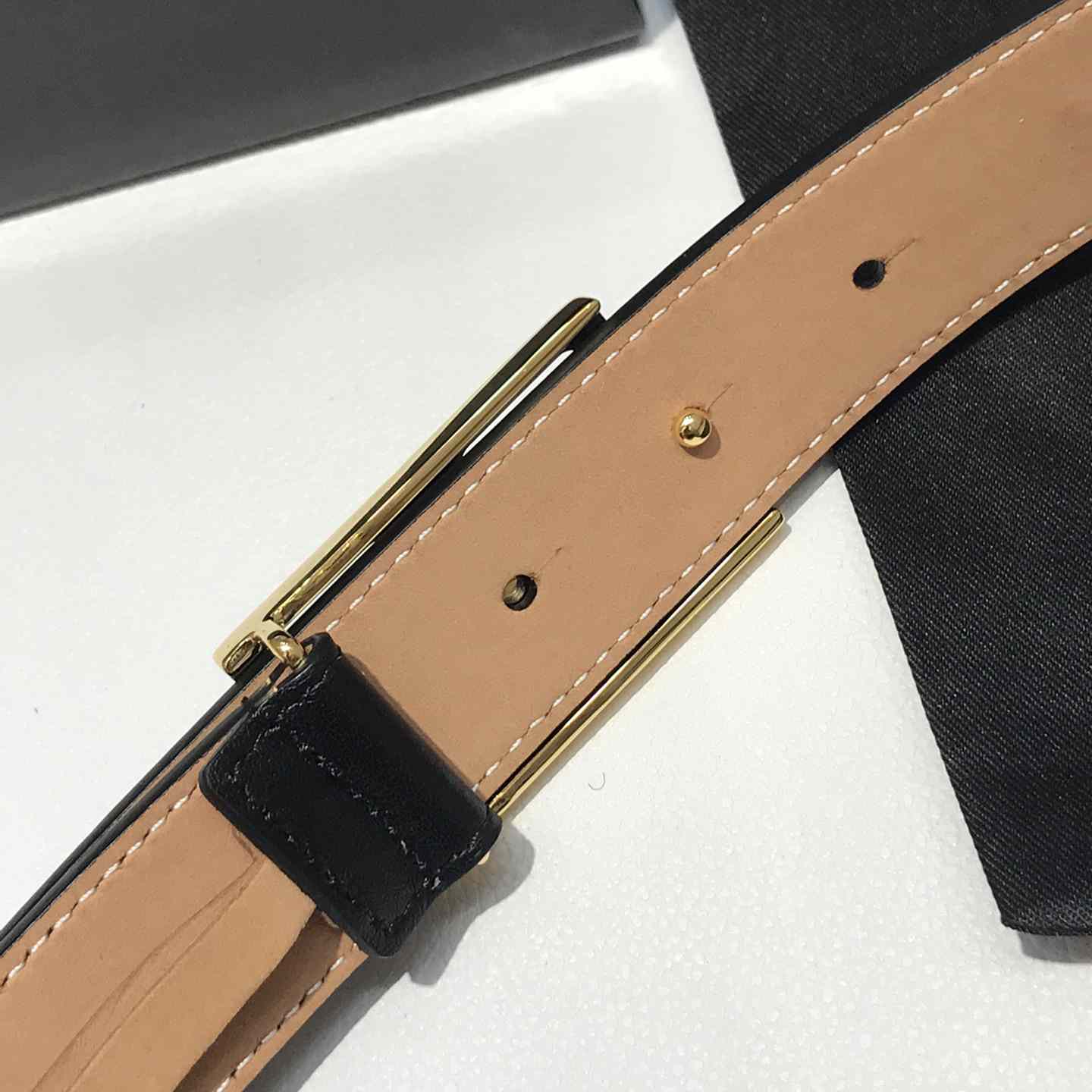 Givenchy  Leather Belt      30mm - DesignerGu