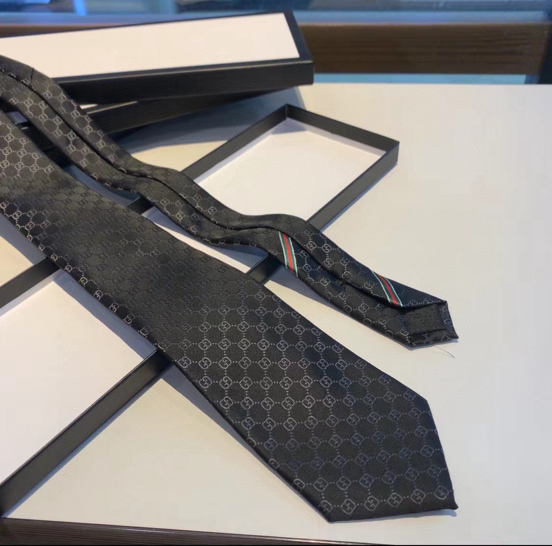 Gucci GG Pattern Silk Tie - DesignerGu