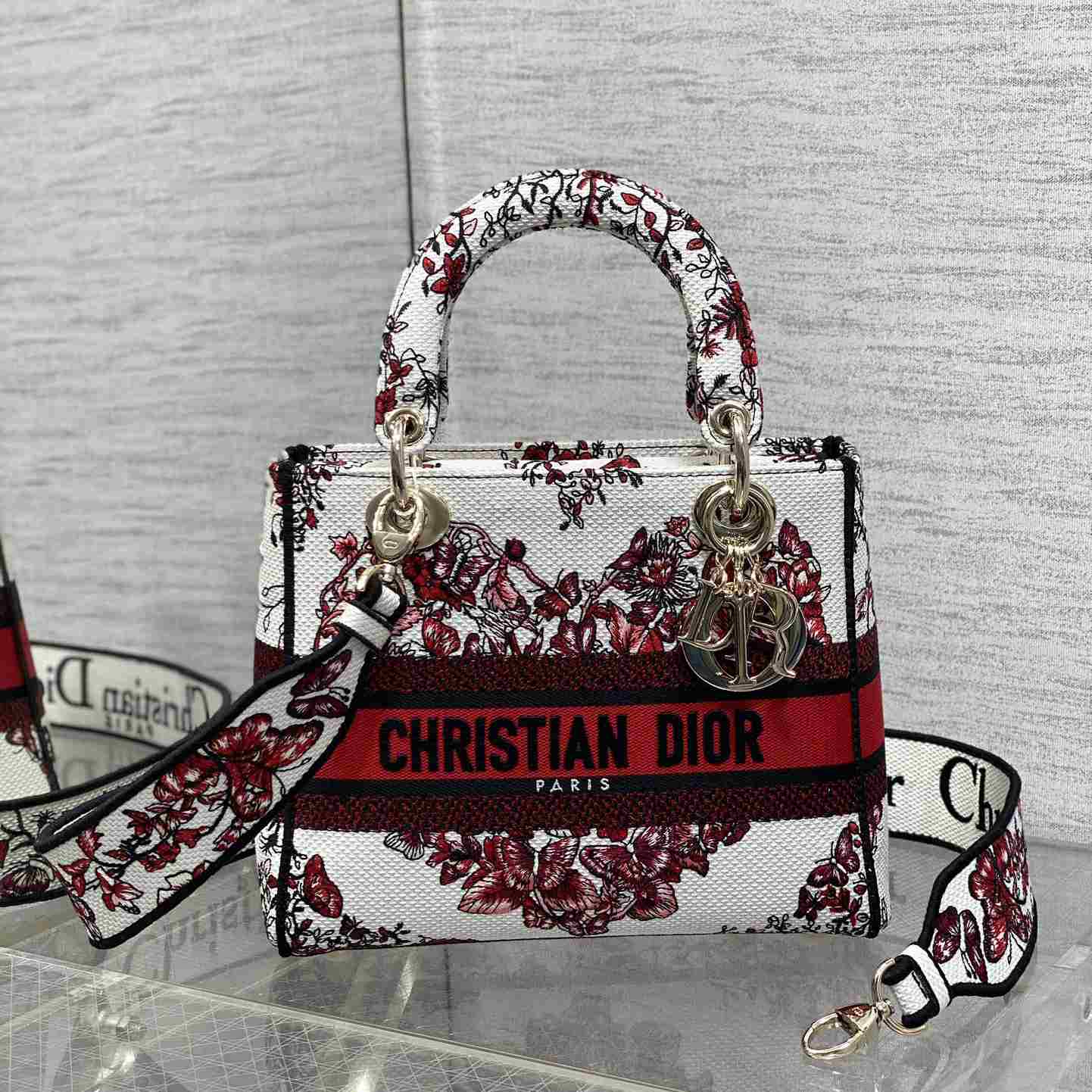 Dior Medium Lady D-Lite Bag - DesignerGu