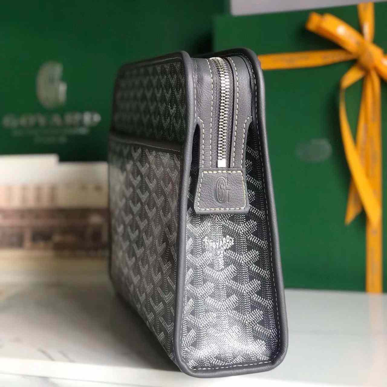 Goyard Jouvence GM Toiletry Bag - DesignerGu