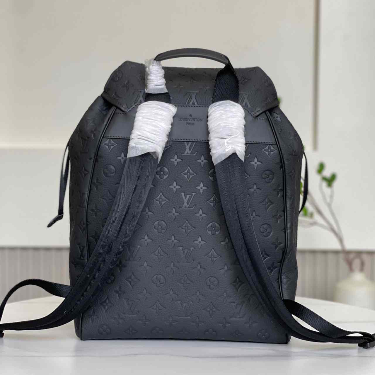 Louis Vuitton Montsouris Backpack    M23127 - DesignerGu