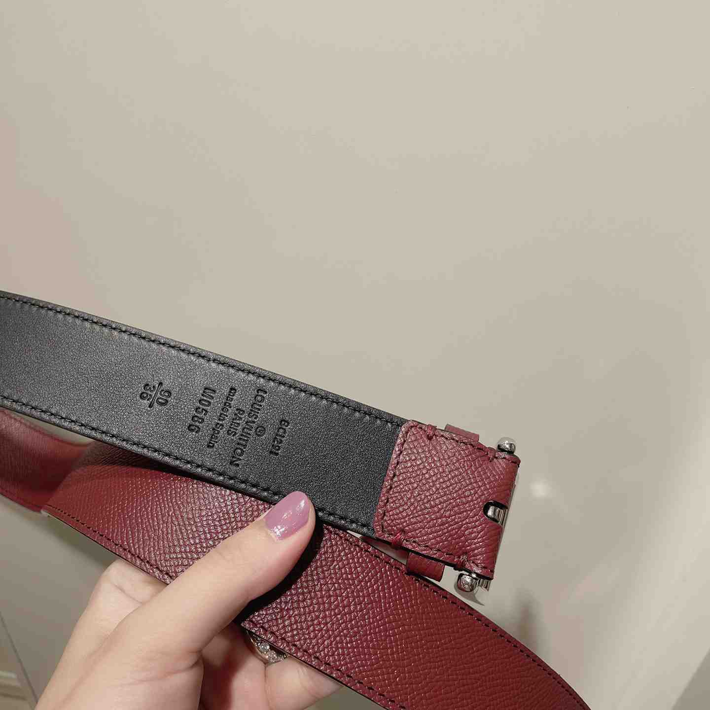 Louis Vuitton LV City Pin 35mm Belt   M0586T - DesignerGu