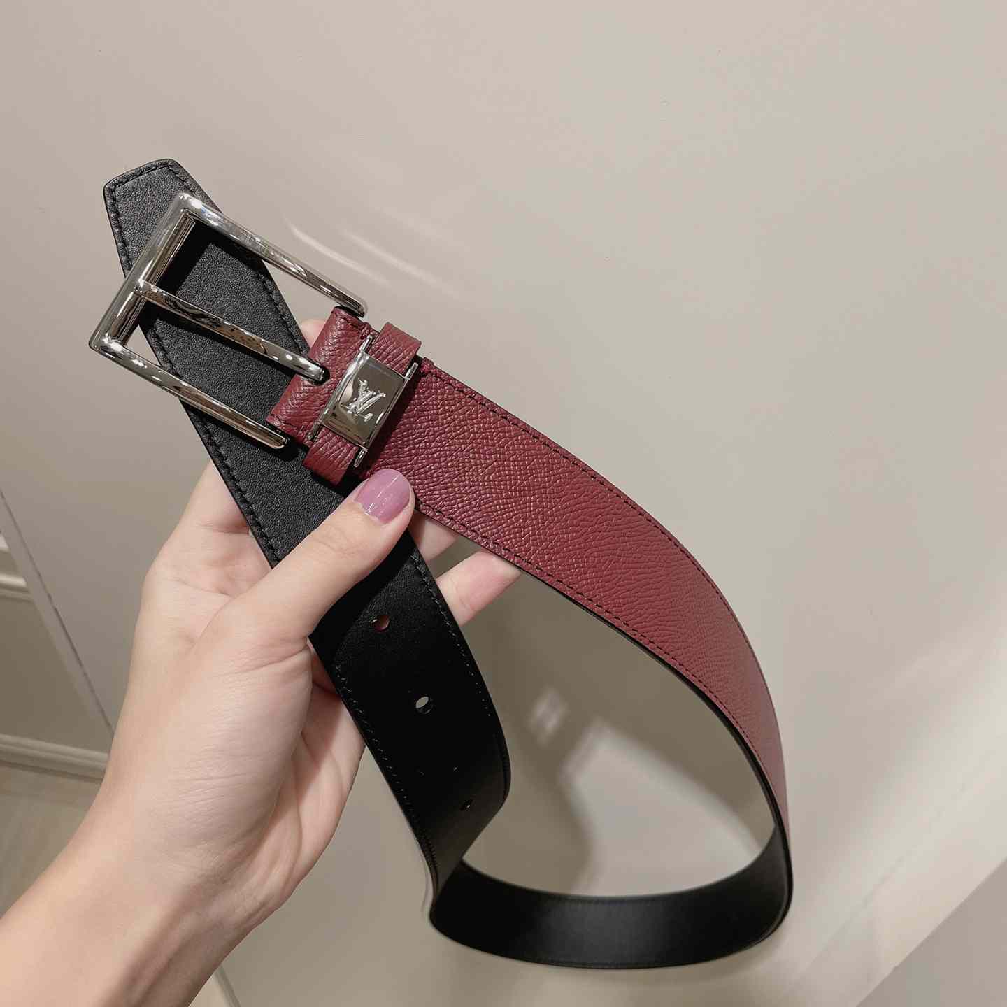 Louis Vuitton LV City Pin 35mm Belt   M0586T - DesignerGu