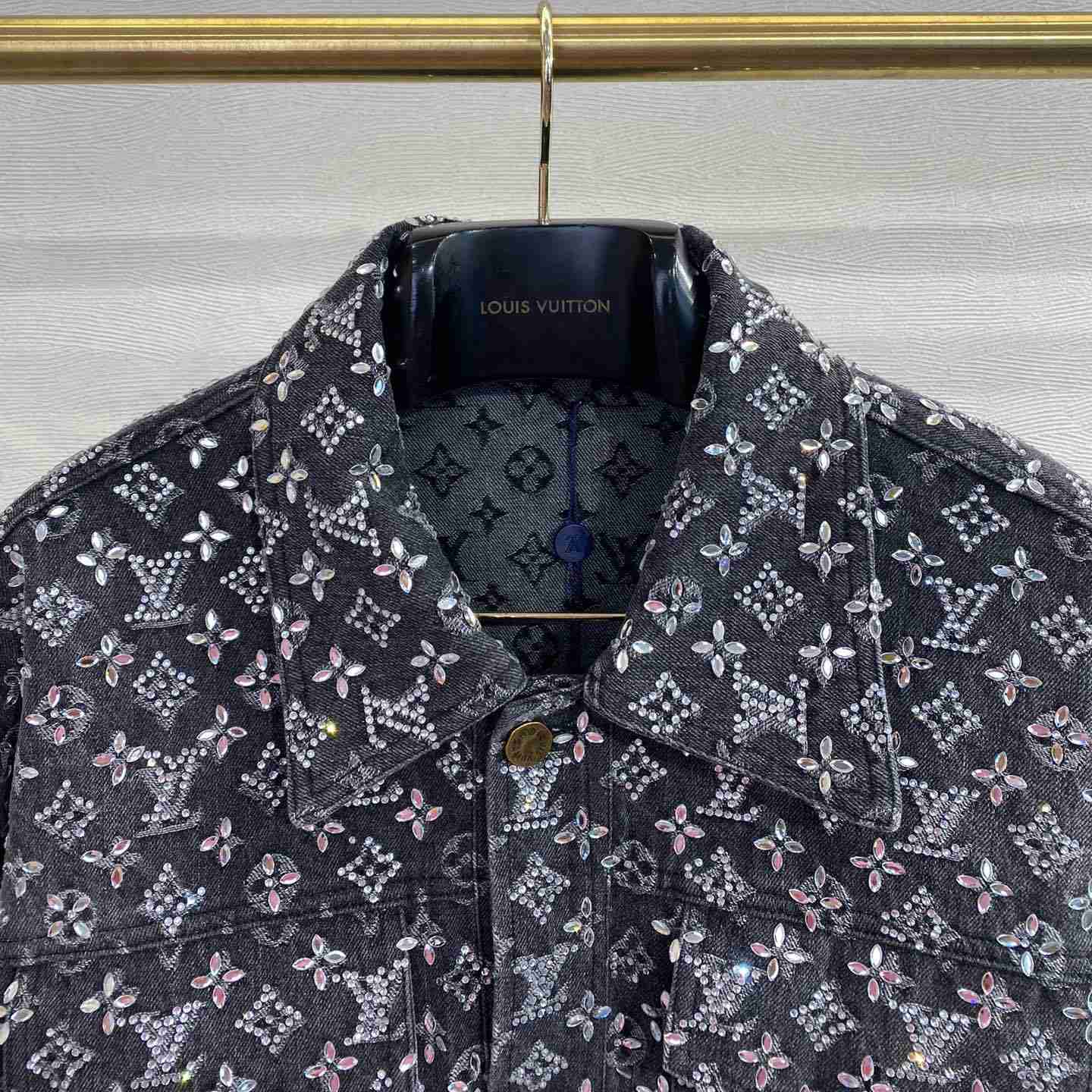 Louis Vuitton Embroidered Monogram Denim Overshirt    1ABY8X - DesignerGu